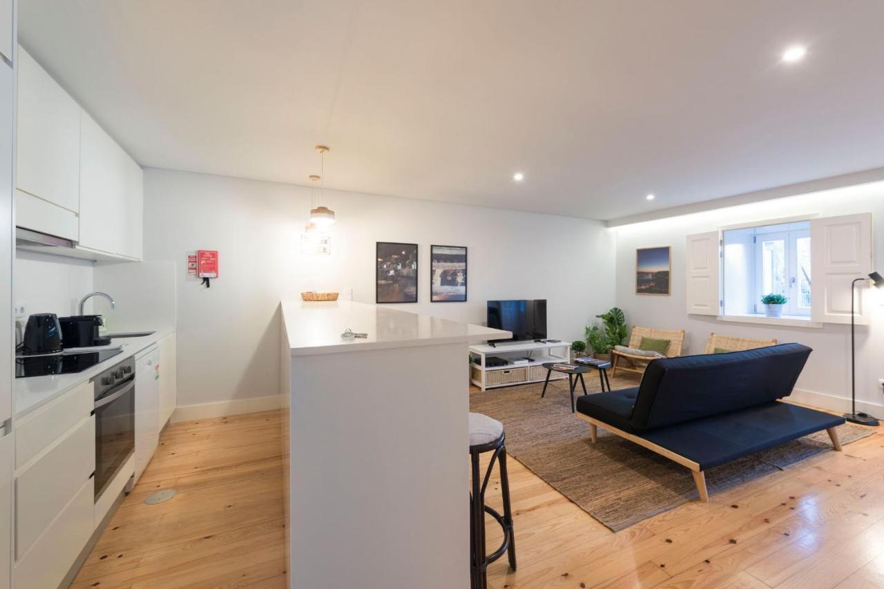 Lovelystay - Porto Peaceful Living W/ Backyard ภายนอก รูปภาพ