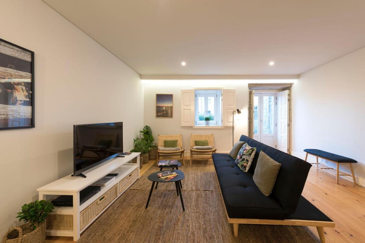 Lovelystay - Porto Peaceful Living W/ Backyard ภายนอก รูปภาพ