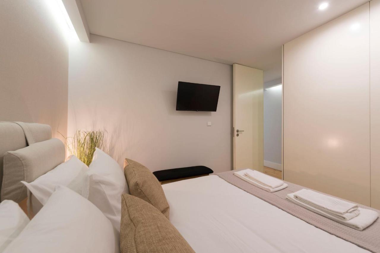 Lovelystay - Porto Peaceful Living W/ Backyard ภายนอก รูปภาพ