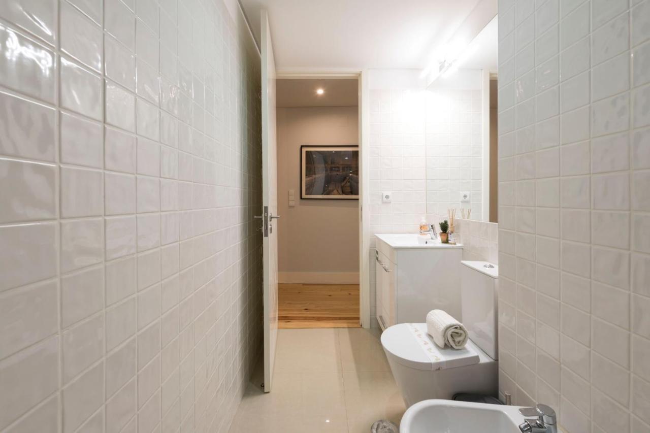 Lovelystay - Porto Peaceful Living W/ Backyard ภายนอก รูปภาพ
